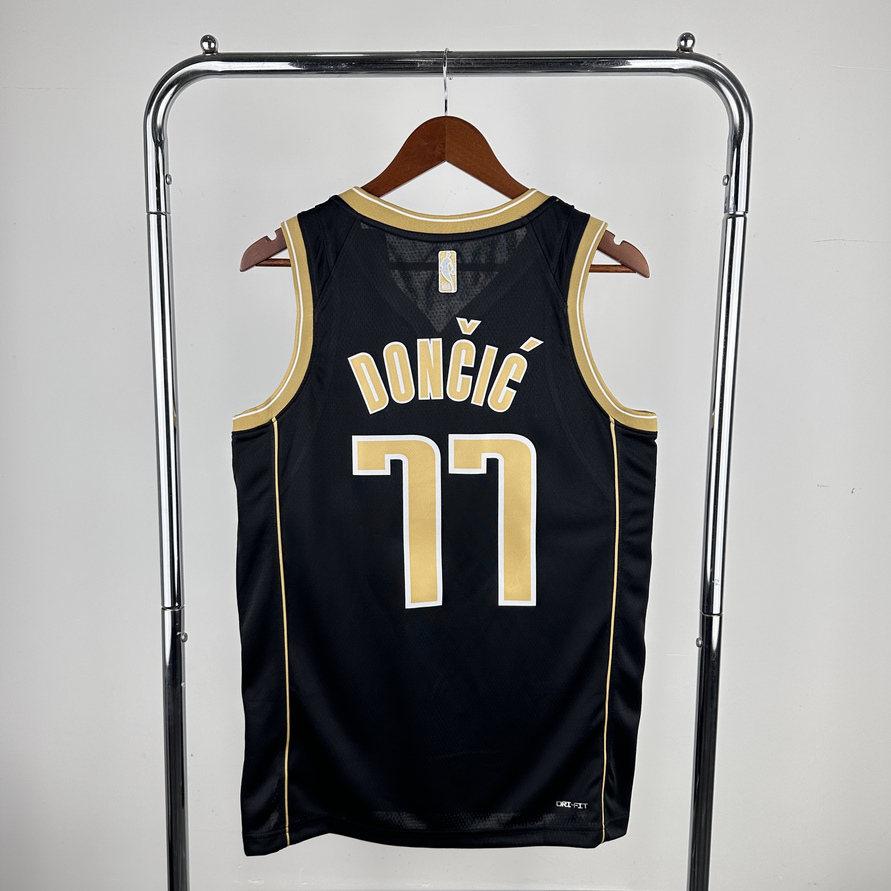 Men Dallas Mavericks 77 Doncic Black Seasons Glory Edition Nike 2024 NBA Jersey